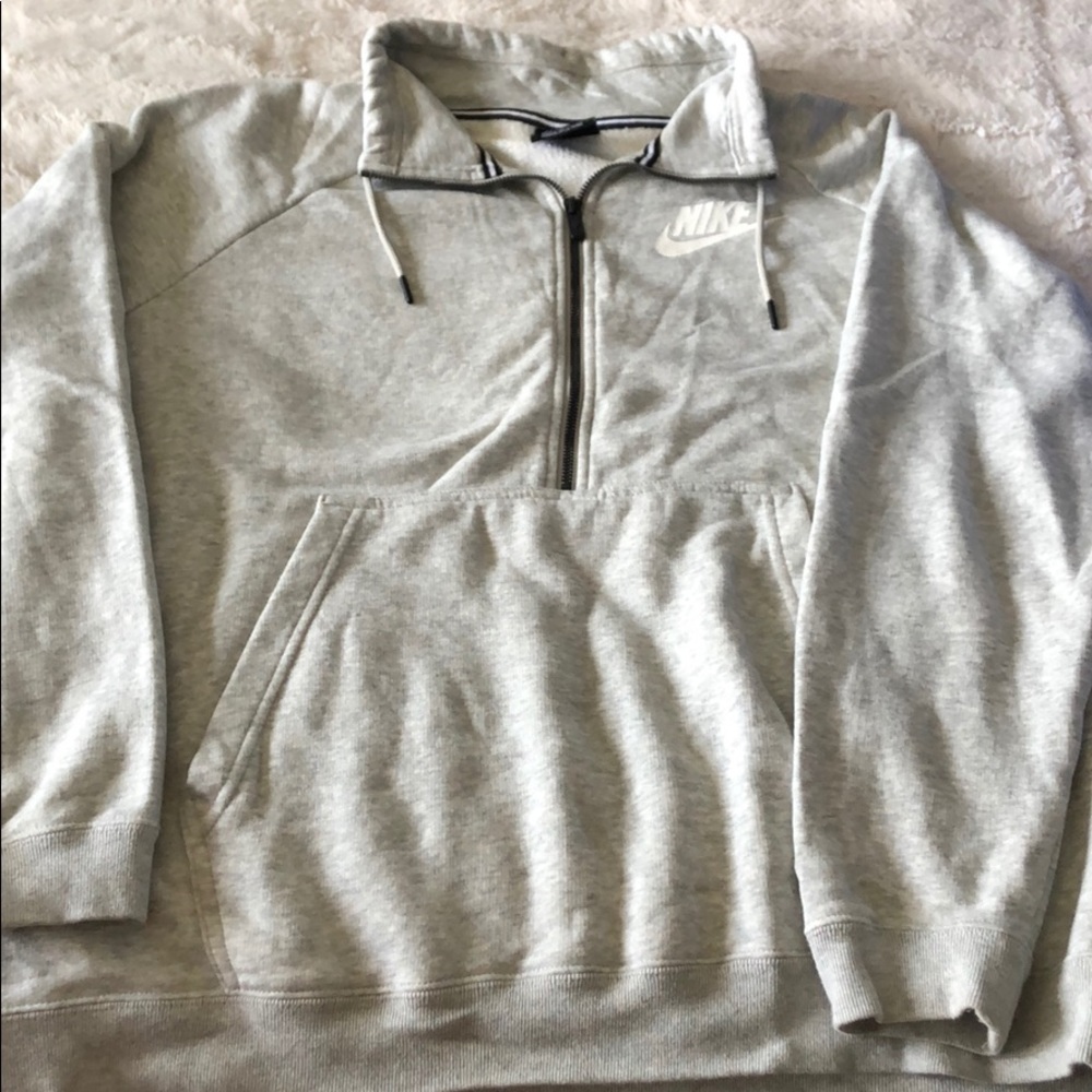 Nike Women’s Sportswear Pullover Sweatshirt